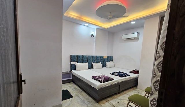 The Fazar Residency Near Hazrat Nizamuddin Dargah.
