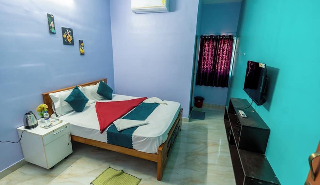 Aryas Residency