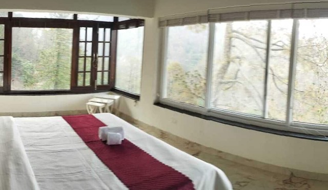 Luxsugero Penthouse Kaichidham