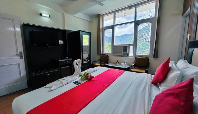 Hotel Eagle Nest Central Heated in Dalhousie