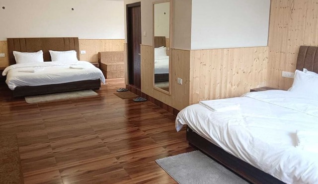 FLORET RESORT LACHUNG