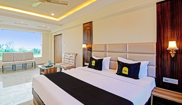 OYO Palette - The Grand Aryans Hotel