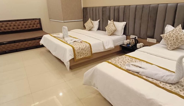 Hotel Madhavam