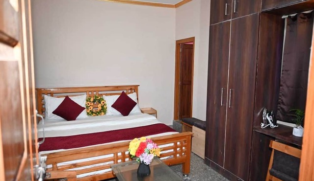 Hotel Lohaghat Regency
