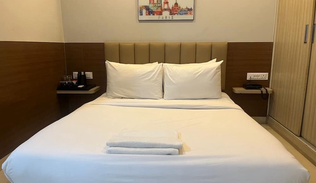 Avenue Suites