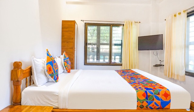 Fabhotel Highland Park