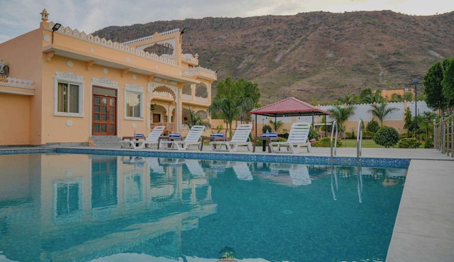 Akshay valley Hotel & Restro