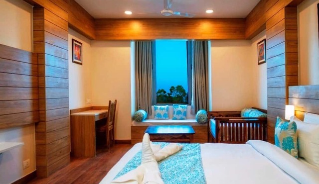 Crimson Park Residency & Spa in Udaipur