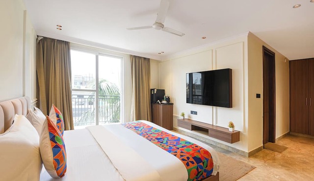 Fabhotel Elvilla Model Town