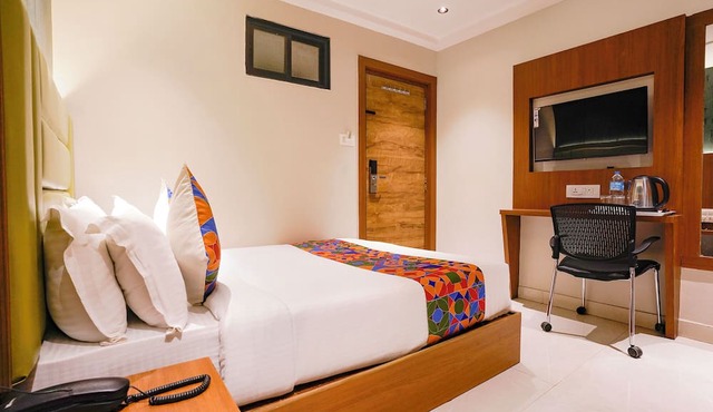 Fabhotel Ruby Grand in Mumbai