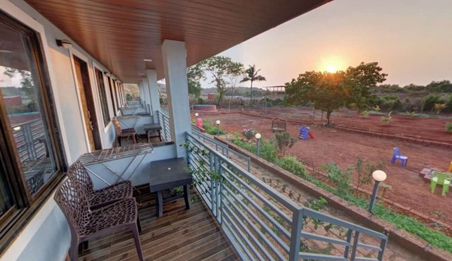 Beaches & Hills Resorts