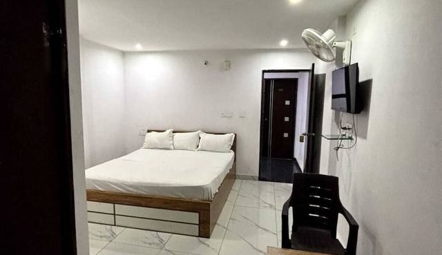 SLV ROYAL RESIDENCY HOTEL