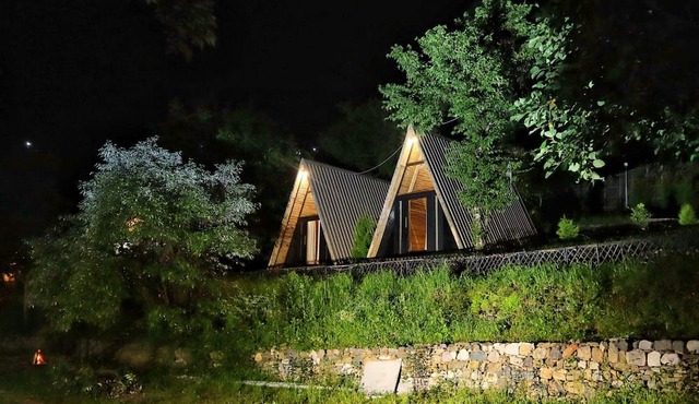 Bhimtal Hotel nr. Bhowali Range Arahnyam
