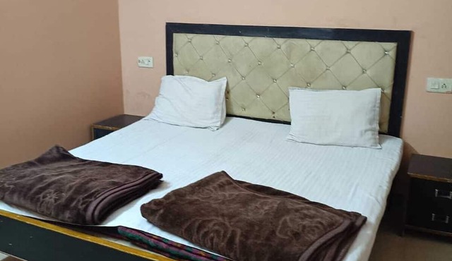 Hotel Chaitanya Inn