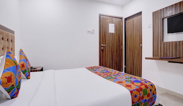 Hotel New Blue Sapphire Residency