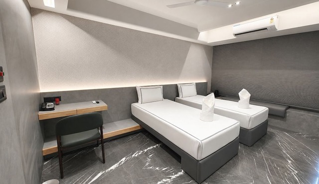 Hotel Aston Residency