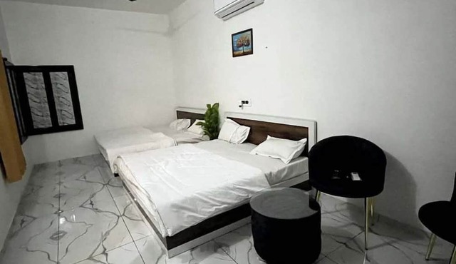 HOTEL WHITE PALACE