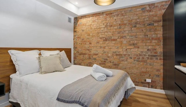 Vintage Suite at Saddlers Embrace a Cafe Lifestyle in Hobart