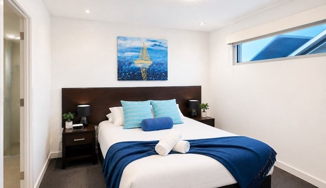 City Views 202 in St Kilda ⭐ in St Kilda