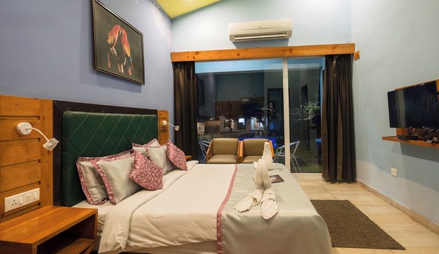 LaTigre Resort in Salt