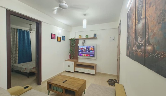 Peaceful 1BHK with Balcony, Wifi