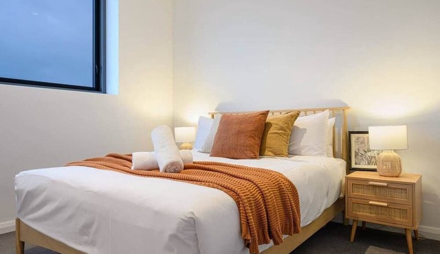 Brand new 2BD Modern Apt near MQ shopping centre in Macquarie Park