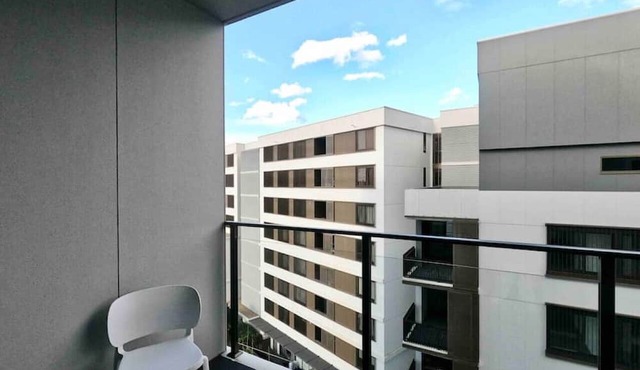Spacious1 BR@waterfront Olympic Park free carpark in Wentworth Point