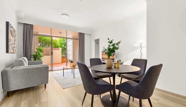 Bright Inner-West Stay with Pool Access in Camperdown