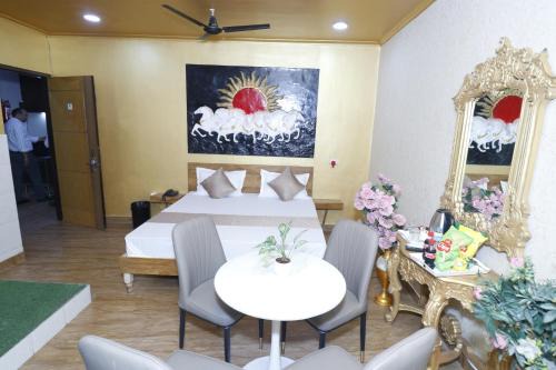 Hotel Skyline Residency