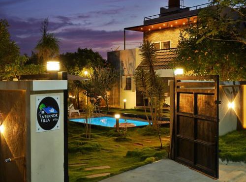 Paradise Pool by StayJadePoolGarden30min E-city