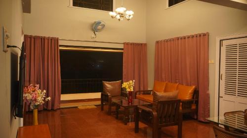 Gen-Z Villa with Hill View from Balcony & Spacious Pool Area & AC