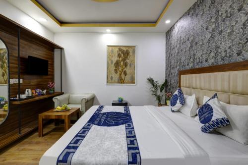 Hotel Nisha Residency