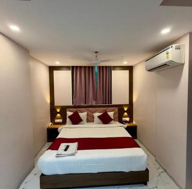 Classy Comfort NESCO Exhibition Centre - Business Hotel