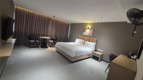 Better Suites Hotel