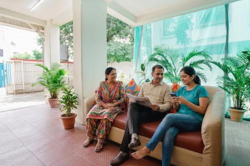 FabHotel Vardhan House II in Pune