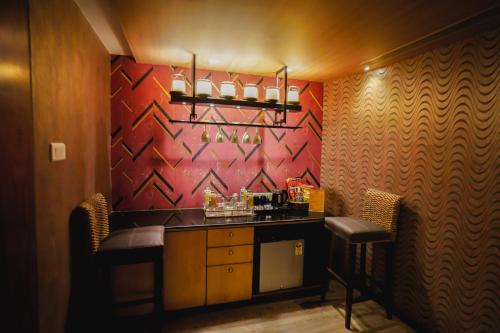 Peninsula Grand