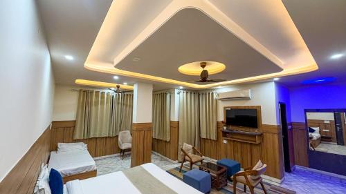 Sumitra Enclave
