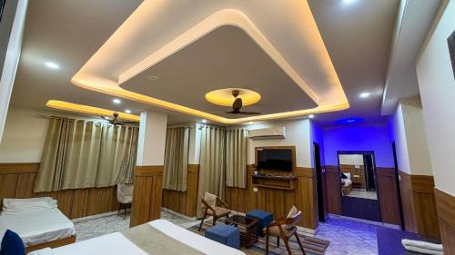 Sumitra Enclave