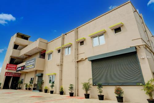 Hotel O R R Comforts Boarding and Lodging