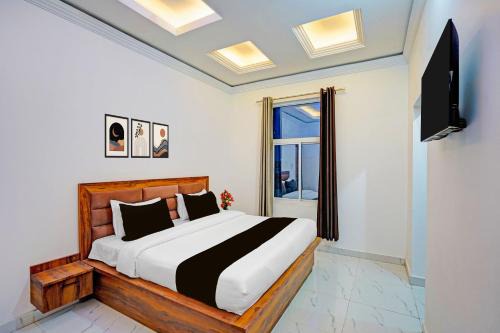 Super Townhouse Vikas Nagar Lucknow Formerly Wave BLU