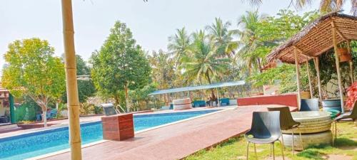 Greenline Farm Stays with swimming pool