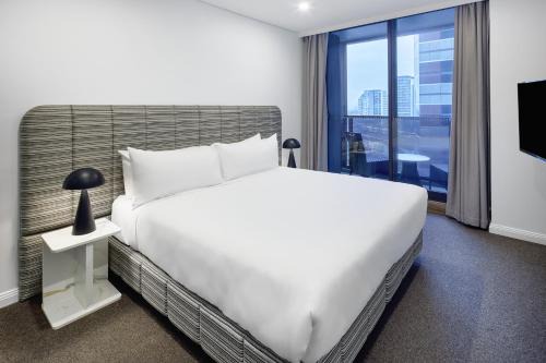 Meriton Suites North Sydney in Sydney