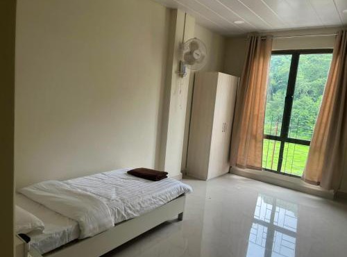 Hotel Paradise in Neihdawn