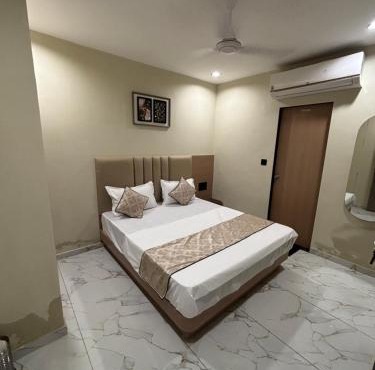 Hotel Planet Town in Ahmedabad