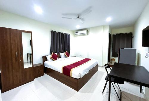 Blue Springs-Madhapur