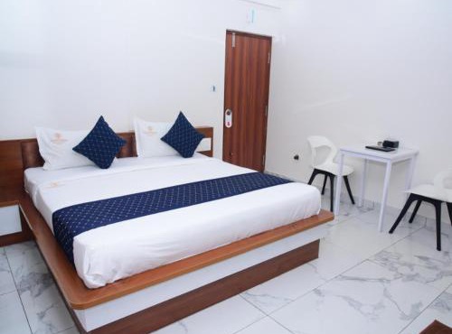 Golden Peak Inn, Rammanahalli