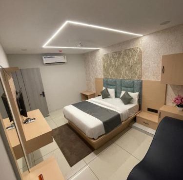 Hotel hills