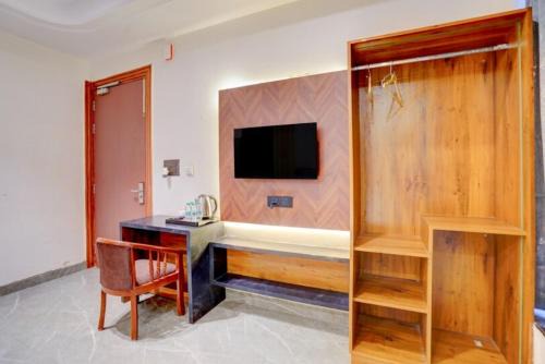 The Wonder Stay Hotel and Banquet Greater Noida nearby India Expo Center & Mart in Greater Noida