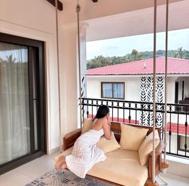 Stylish 3BHK Villa with Pvt Pool - Centrally located