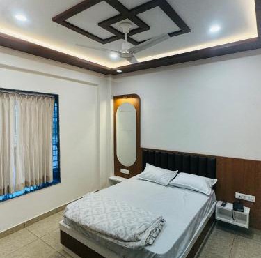 Rudraksh Hotel & Resturant